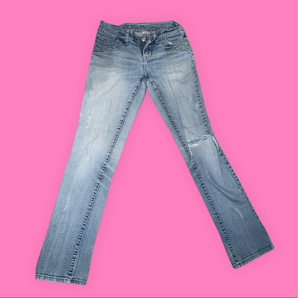 2000s Delia’s Low Rise Ripped Jeans
